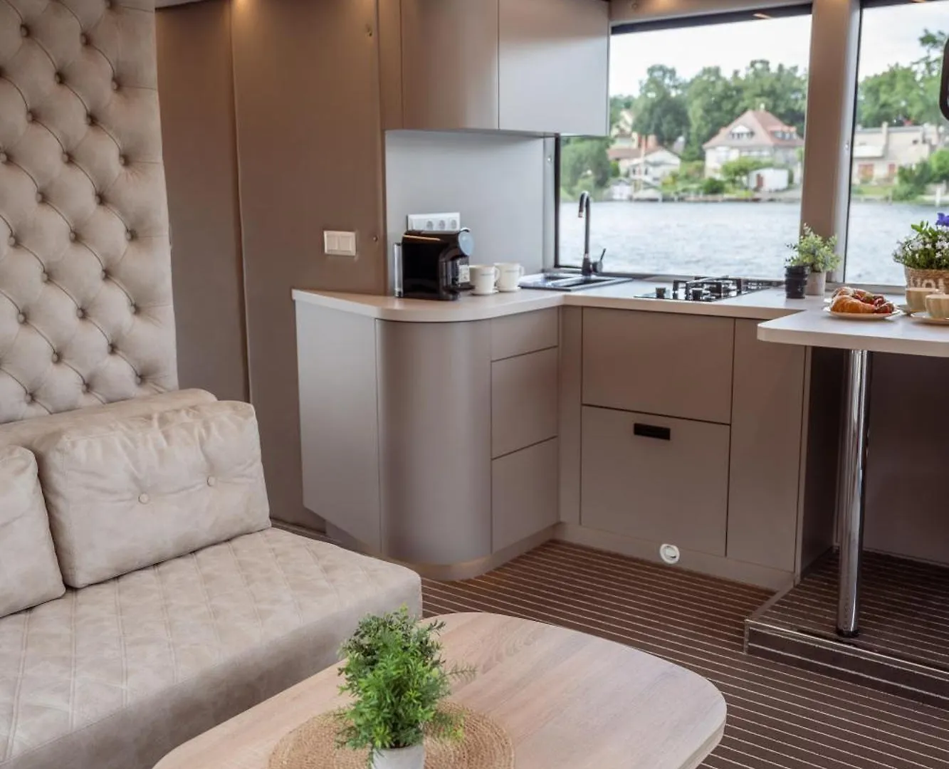 Nena Hausboot Hotel Berlin 0*,  Germany